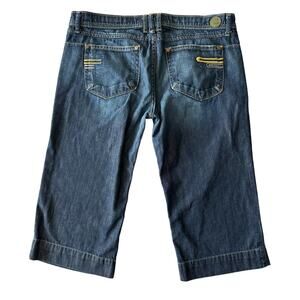Indie Woman's Capri Jean Shorts Flame Size 31